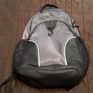 Amazon Basics  Essentials bag   backpack laptop notebook tablet